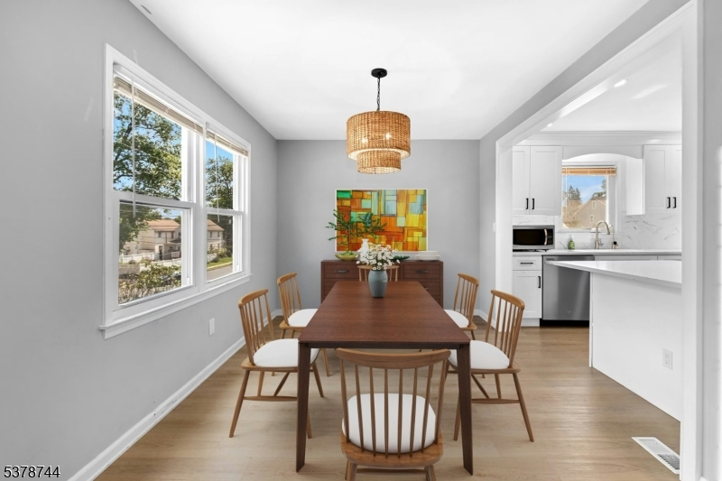 Westfield Town, New Jersey 07090, United States, 4 Bedrooms Bedrooms, ,2 BathroomsBathrooms,Residential,Pending,206286