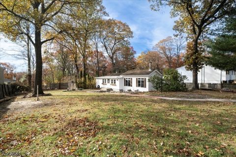 18 Brendona Ave, Hopatcong Boro, NJ 07874 - #: 3996680