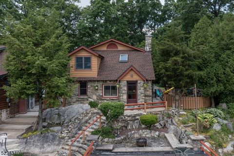 316 Squaw Trl, Hopatcong Boro, NJ 07821 - #: 3906005