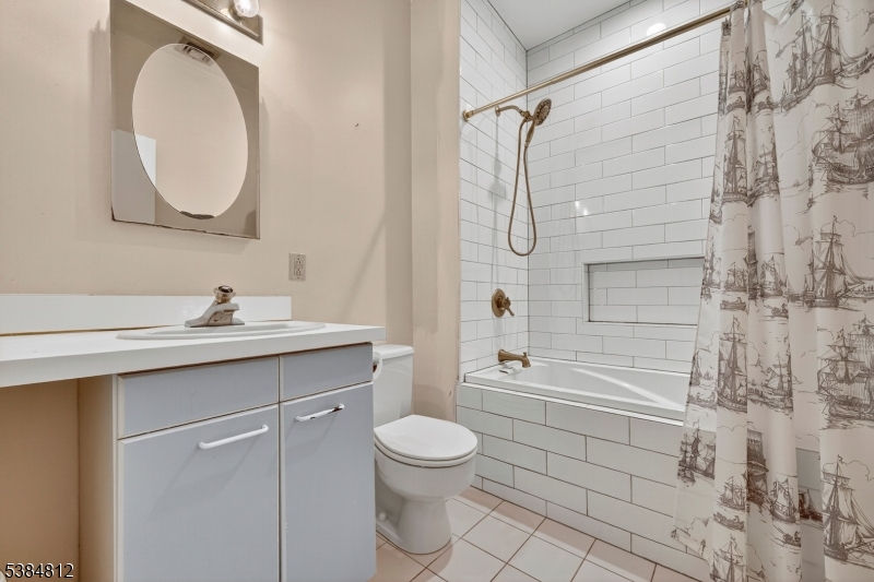 Journal Square - Residential