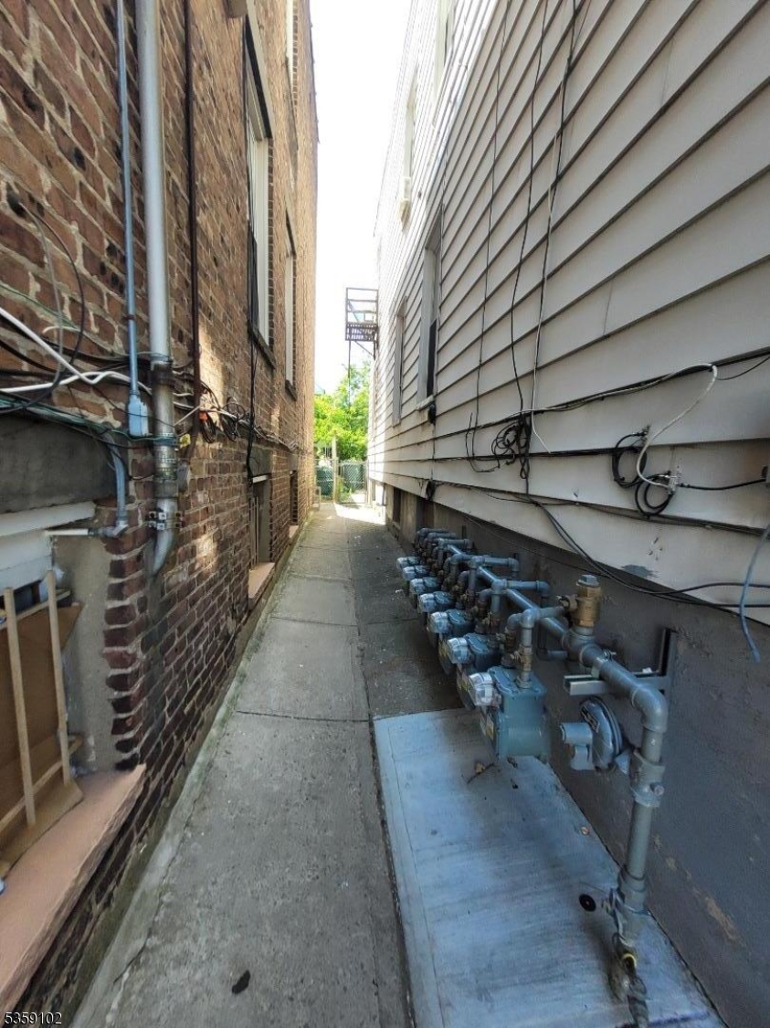 Peterstown - Commercial Sale