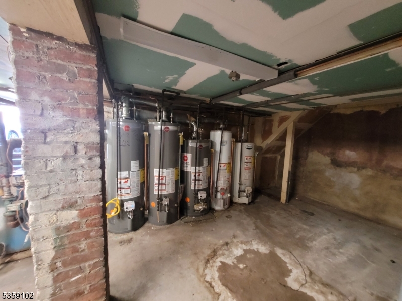 Peterstown - Commercial Sale