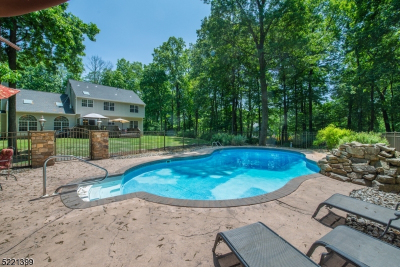 Schooleys Mountain - Residential