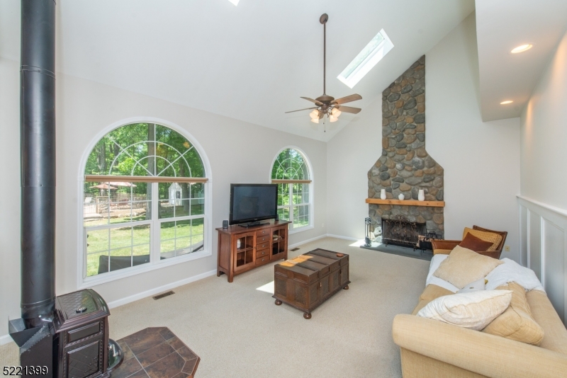 Schooleys Mountain - Residential