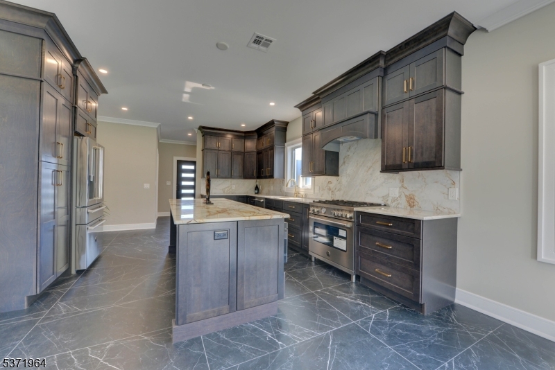 Pequannock Twp., New Jersey 07444, United States, 5 Bedrooms Bedrooms, ,5 BathroomsBathrooms,Residential,Coming Soon,175329