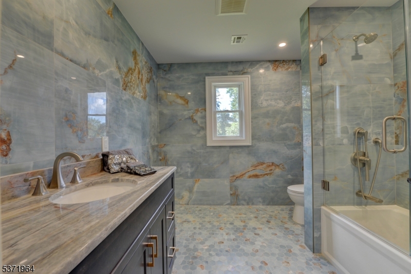 Pequannock Twp., New Jersey 07444, United States, 5 Bedrooms Bedrooms, ,5 BathroomsBathrooms,Residential,Coming Soon,175329