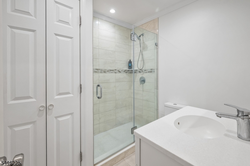 Inwood At Great Notch - Residential