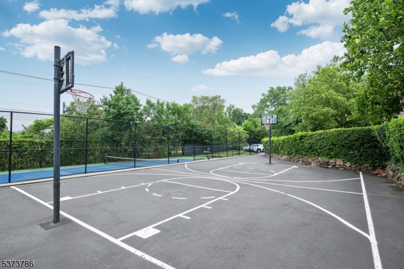 Inwood At Great Notch - Residential