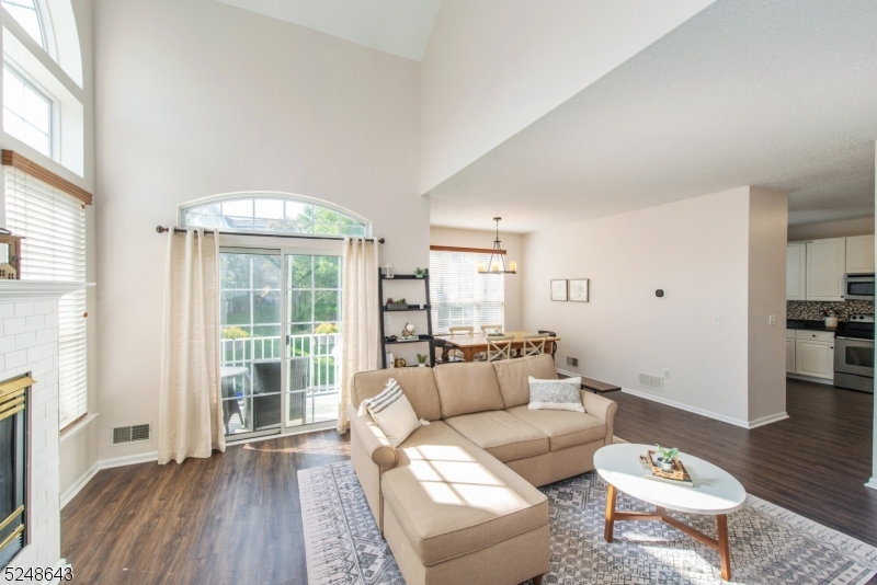 Rose Arbor - Residential