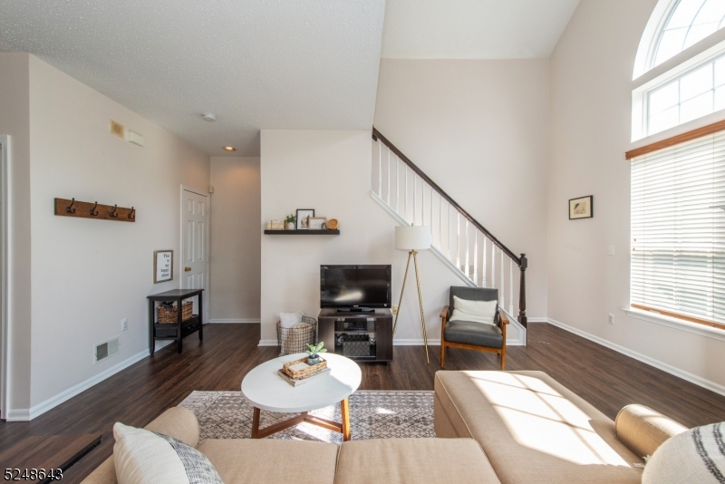 Rose Arbor - Residential