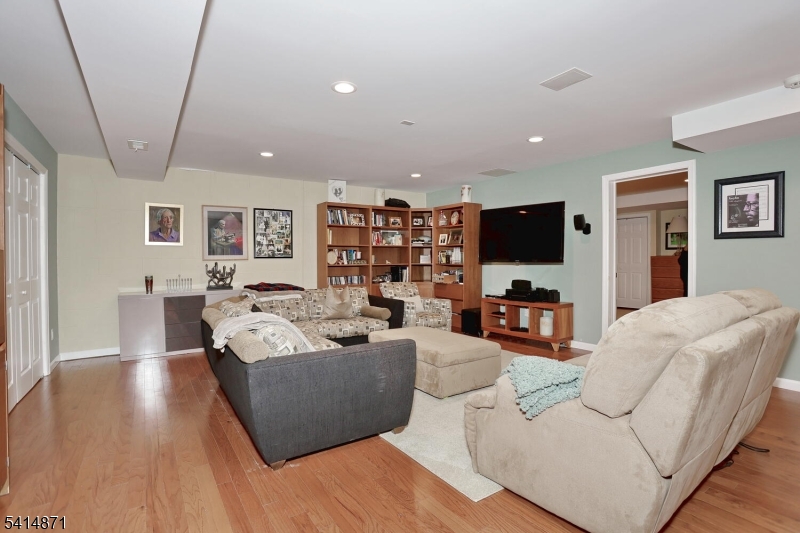 INDIAN FIELD - Residential