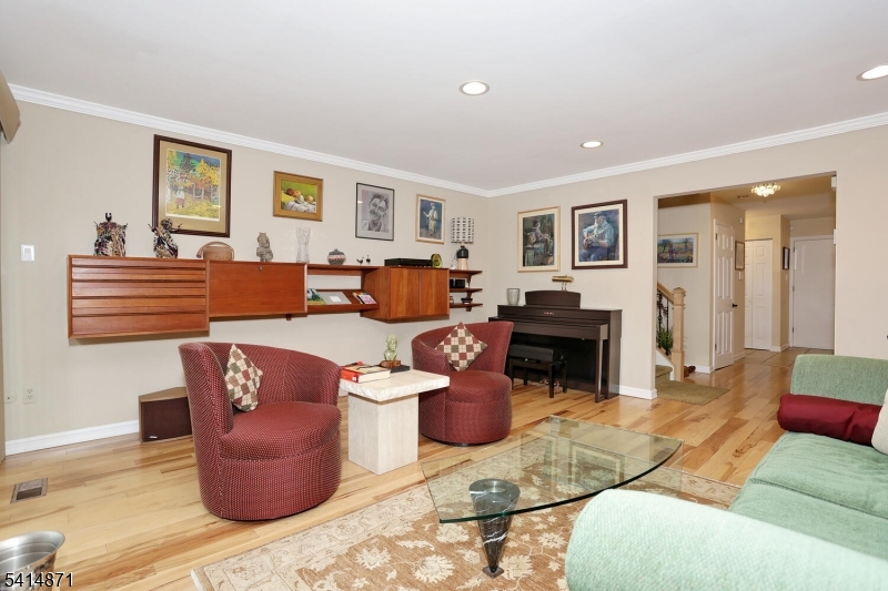 INDIAN FIELD - Residential