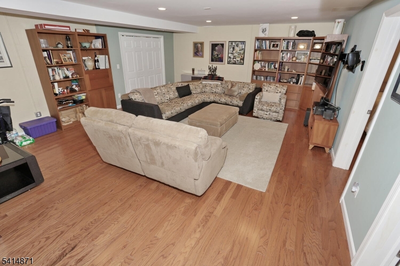 INDIAN FIELD - Residential