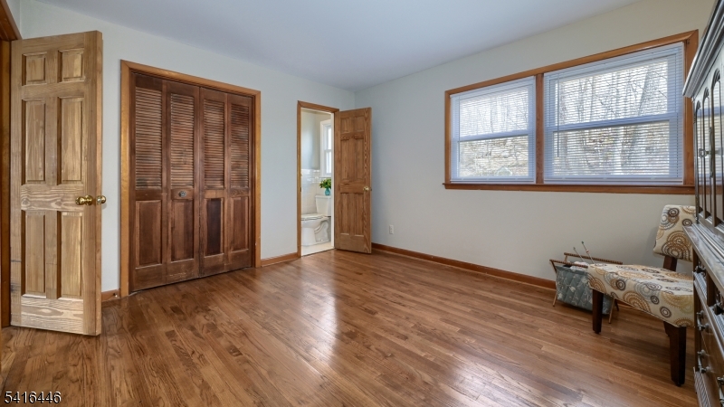 LIONS HEAD LAKE - Residential