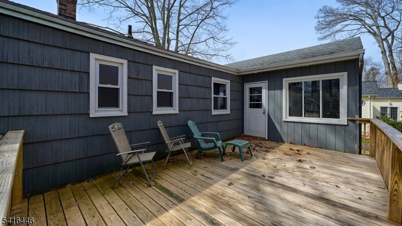 LIONS HEAD LAKE - Residential