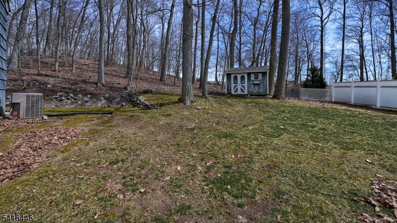 LIONS HEAD LAKE - Residential