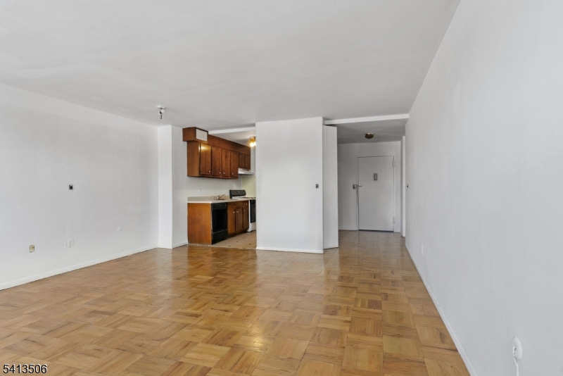 Parkway House - Residential