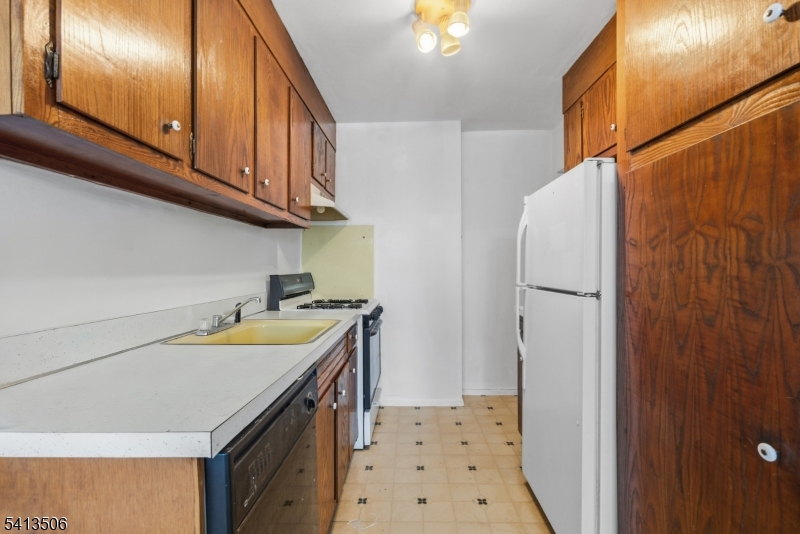 Parkway House - Residential