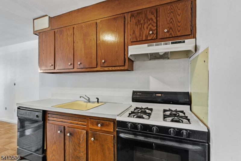 Parkway House - Residential