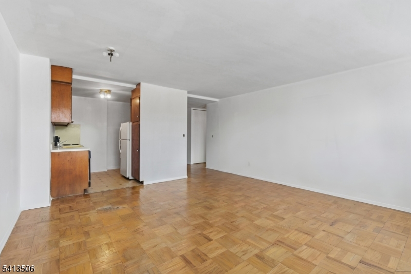 Parkway House - Residential