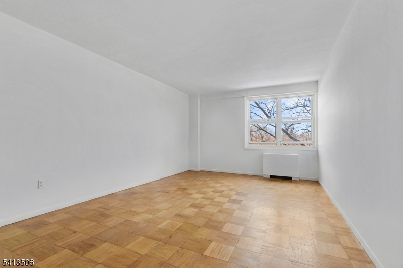 Parkway House - Residential