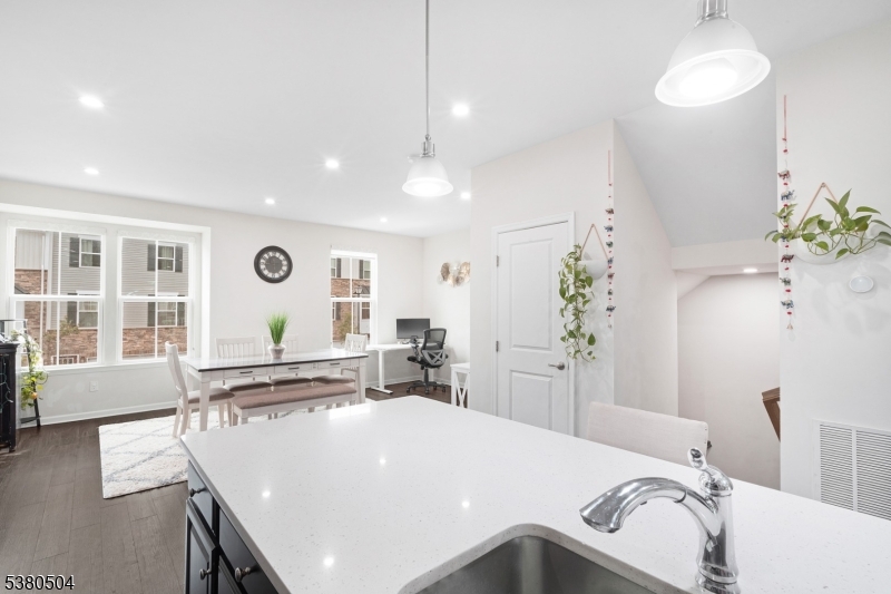 Mountain Ridge Estates - Residential Lease