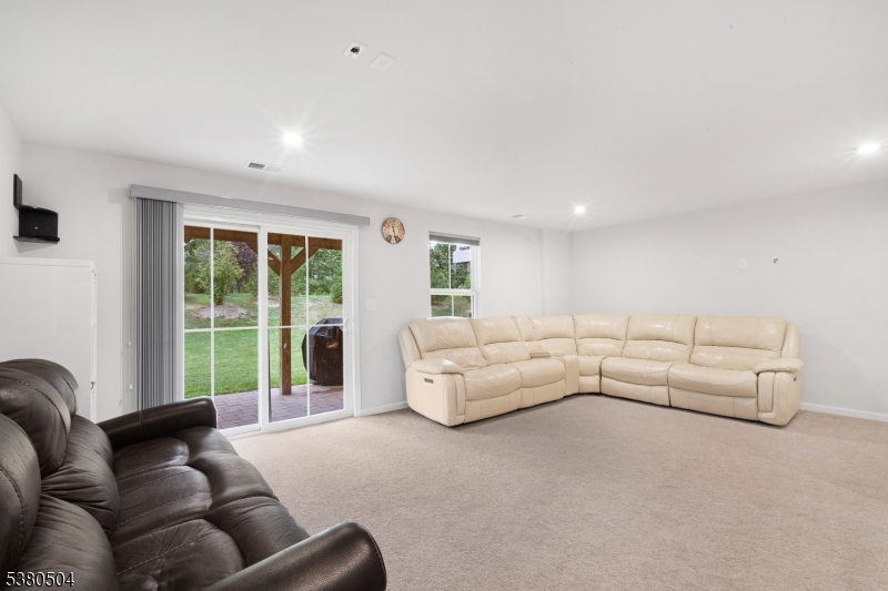 Mountain Ridge Estates - Residential Lease