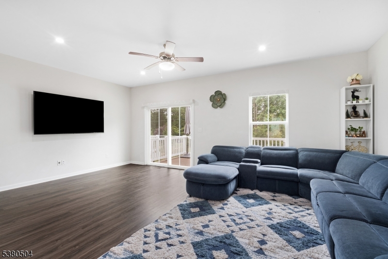 Mountain Ridge Estates - Residential Lease