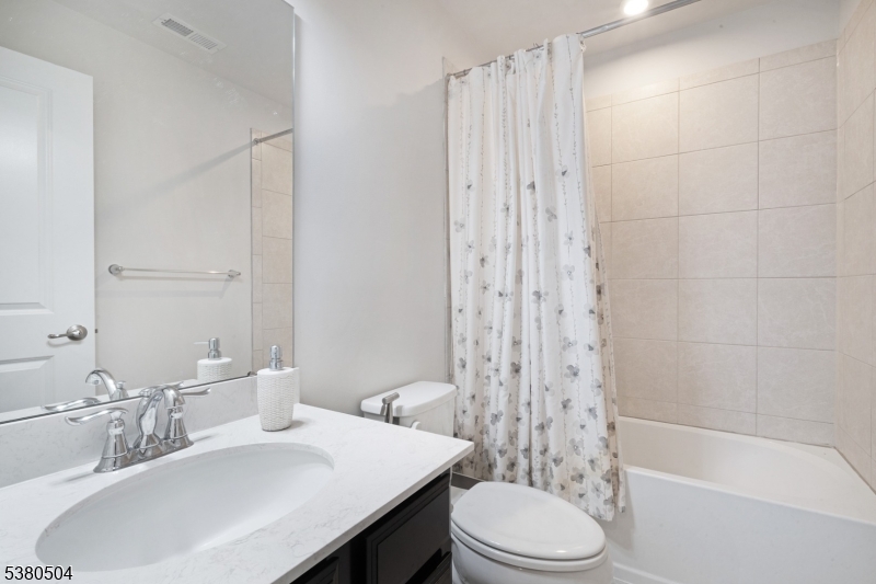 Mountain Ridge Estates - Residential Lease