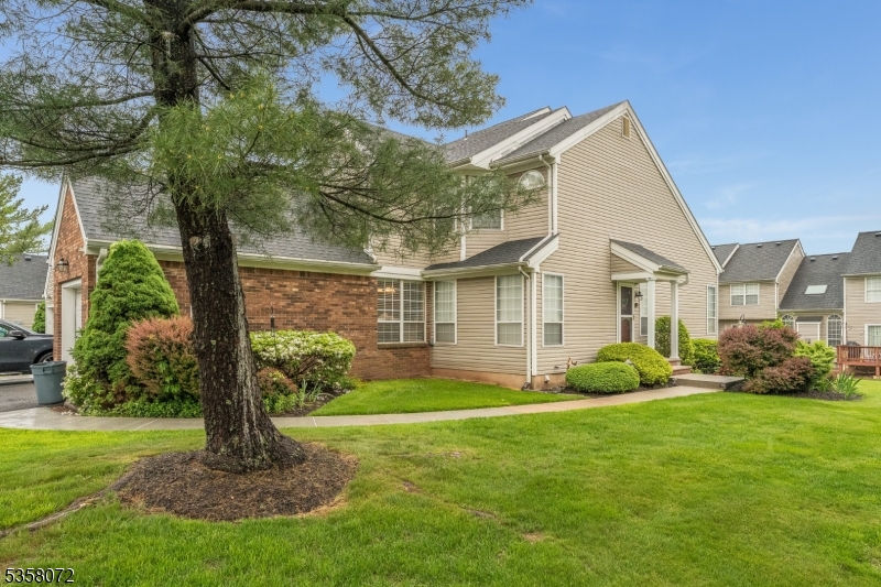 Readington Twp., New Jersey 08889, United States, 2 Bedrooms Bedrooms, ,3 BathroomsBathrooms,Residential,Active,131260