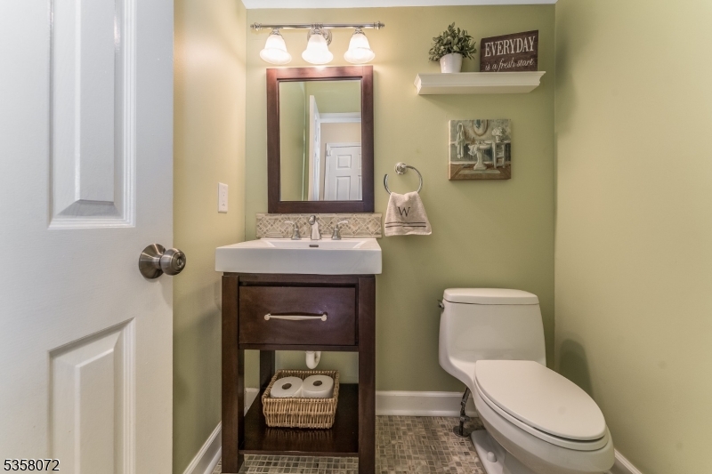 Readington Twp., New Jersey 08889, United States, 2 Bedrooms Bedrooms, ,3 BathroomsBathrooms,Residential,Active,131260