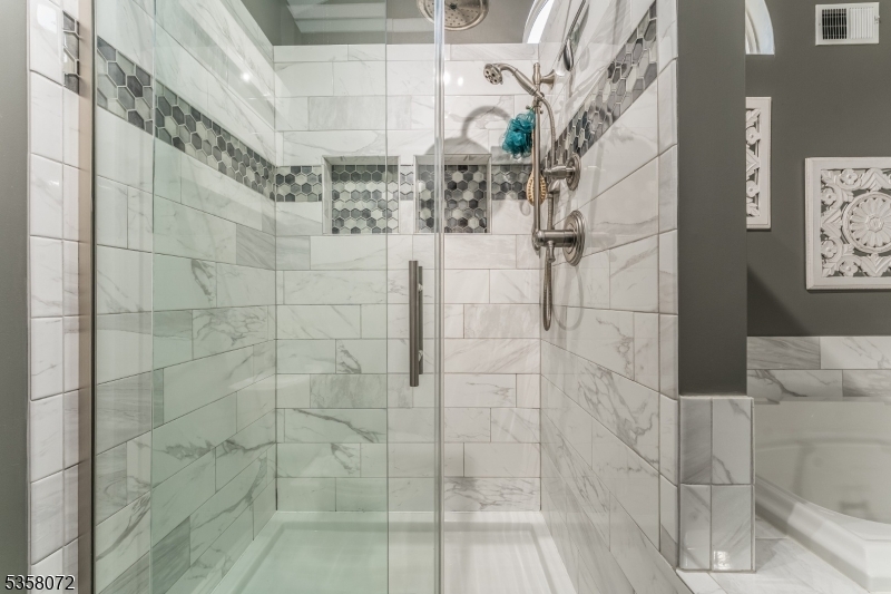 Readington Twp., New Jersey 08889, United States, 2 Bedrooms Bedrooms, ,3 BathroomsBathrooms,Residential,Active,131260