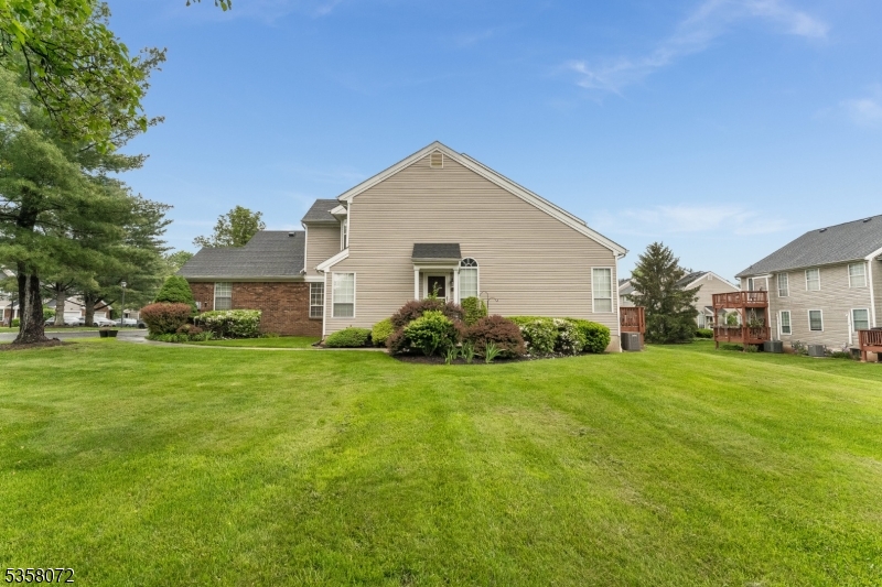 Readington Twp., New Jersey 08889, United States, 2 Bedrooms Bedrooms, ,3 BathroomsBathrooms,Residential,Active,131260