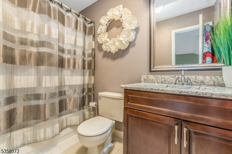 Readington Twp., New Jersey 08889, United States, 2 Bedrooms Bedrooms, ,3 BathroomsBathrooms,Residential,Active,131260