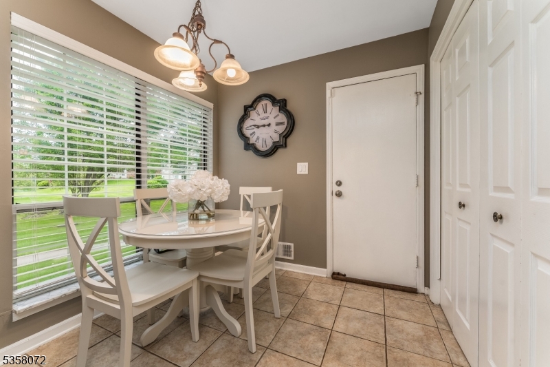 Readington Twp., New Jersey 08889, United States, 2 Bedrooms Bedrooms, ,3 BathroomsBathrooms,Residential,Active,131260