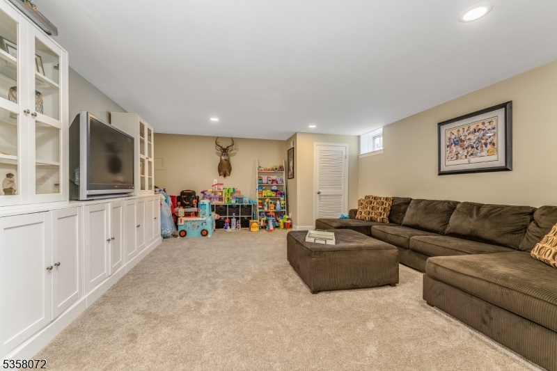 Readington Twp., New Jersey 08889, United States, 2 Bedrooms Bedrooms, ,3 BathroomsBathrooms,Residential,Active,131260