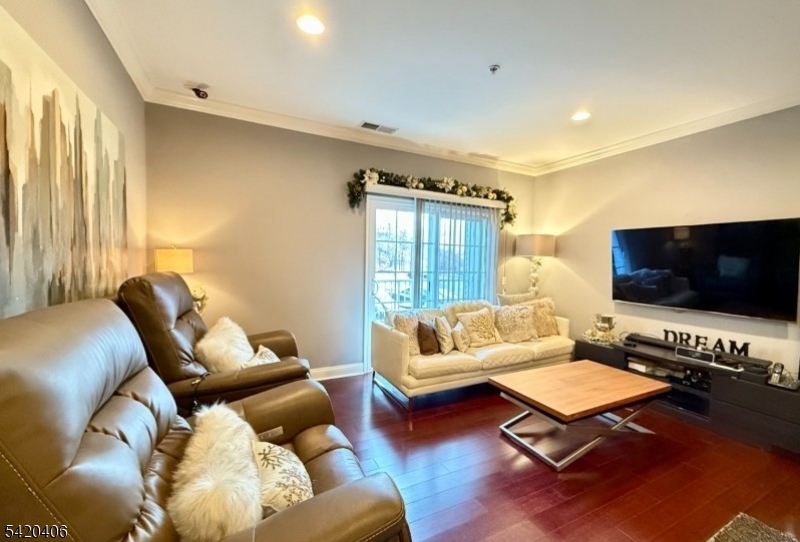 The Grande at Riverdale - Residential