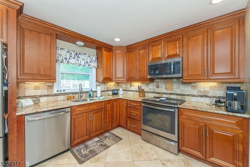 179A Pine Brook Rd