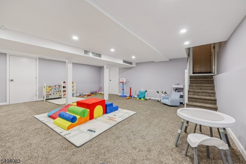 Yantacaw - Residential