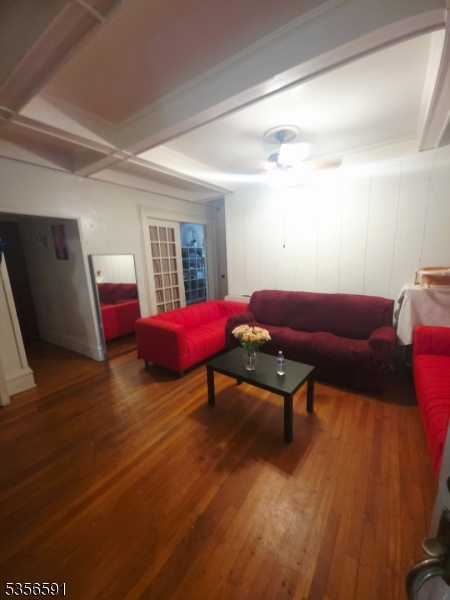 205 Lexington Ave