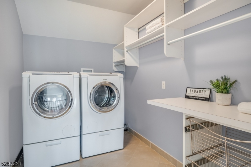 Rolling Hill - Residential