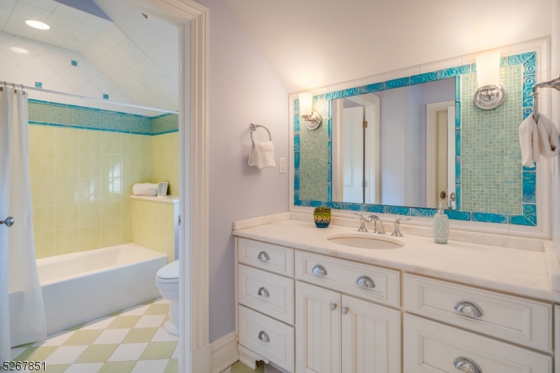 Rolling Hill - Residential