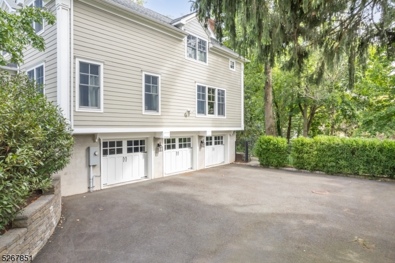 Rolling Hill - Residential