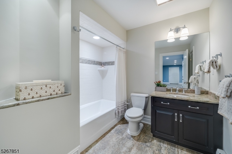 Rolling Hill - Residential