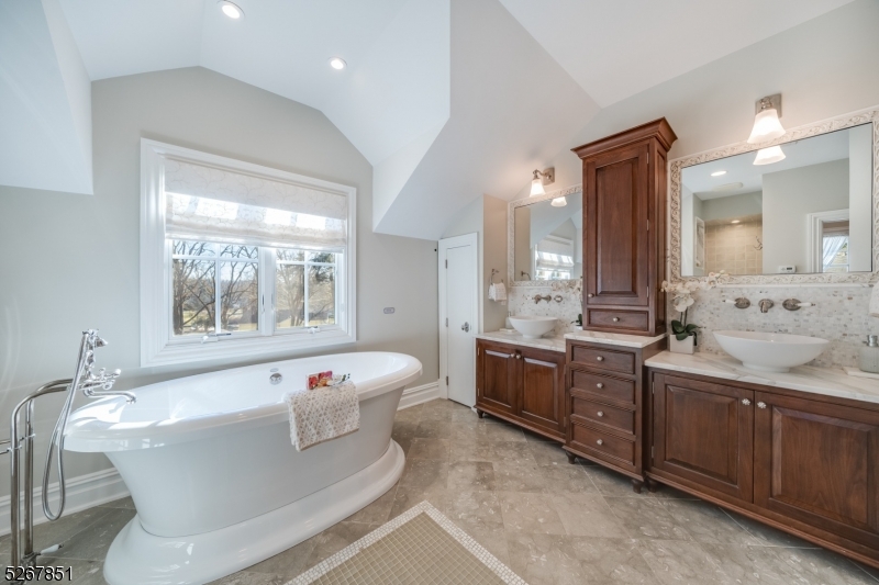 Rolling Hill - Residential