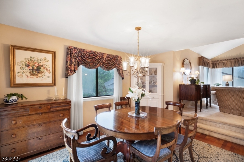 250 Ridgedale Ave Unit M4 4