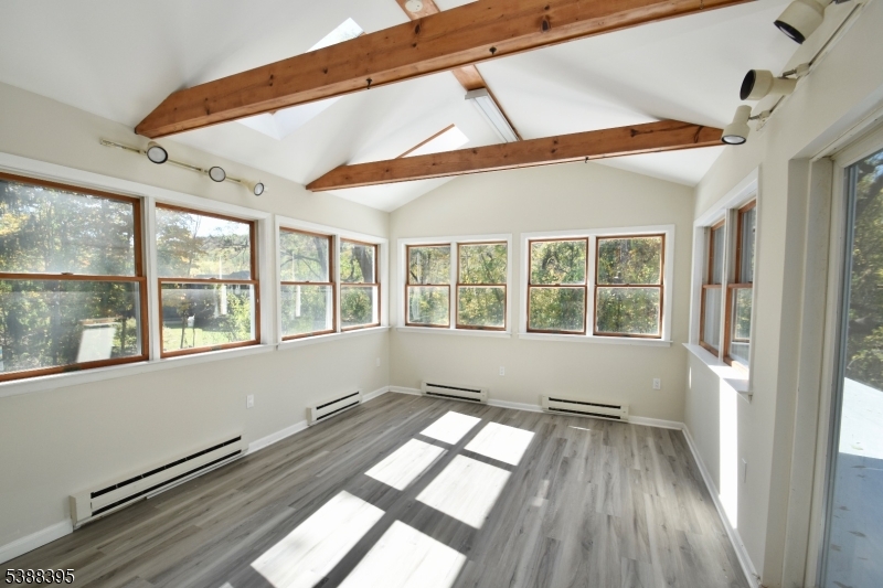 VERNON - Residential