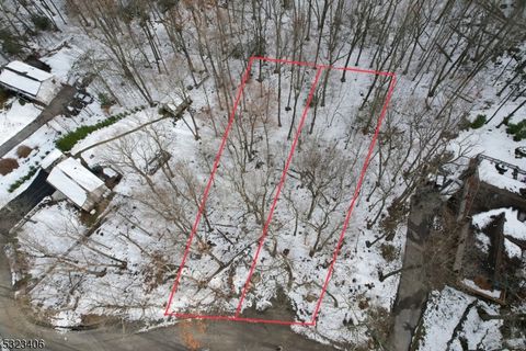 MLS: 3933521