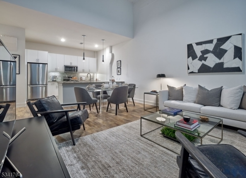 Edison Lofts - Residential Lease