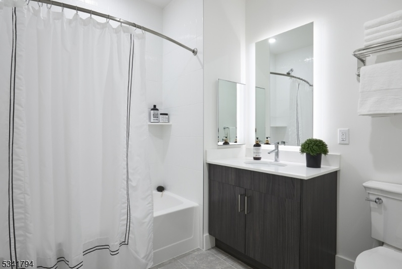 Edison Lofts - Residential Lease